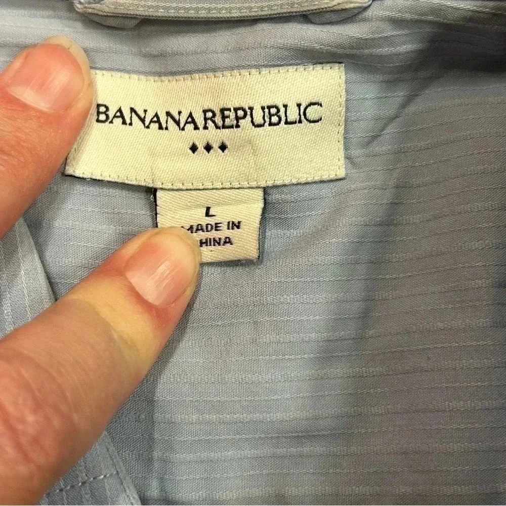 Banana Republic‎ Men’s Large Button Down Dress Shirt Light Blue Good Condition